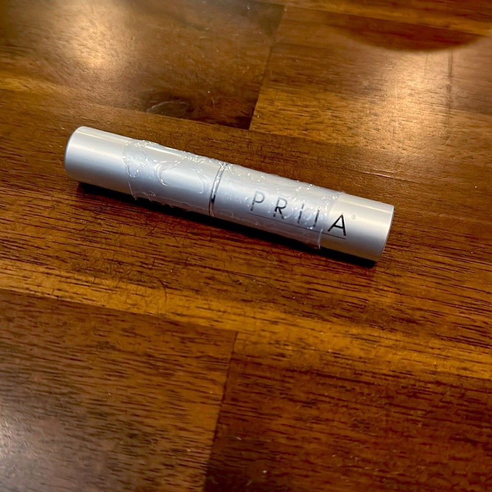 Brand New! Priia cosmetics Acne Safe cream concealer